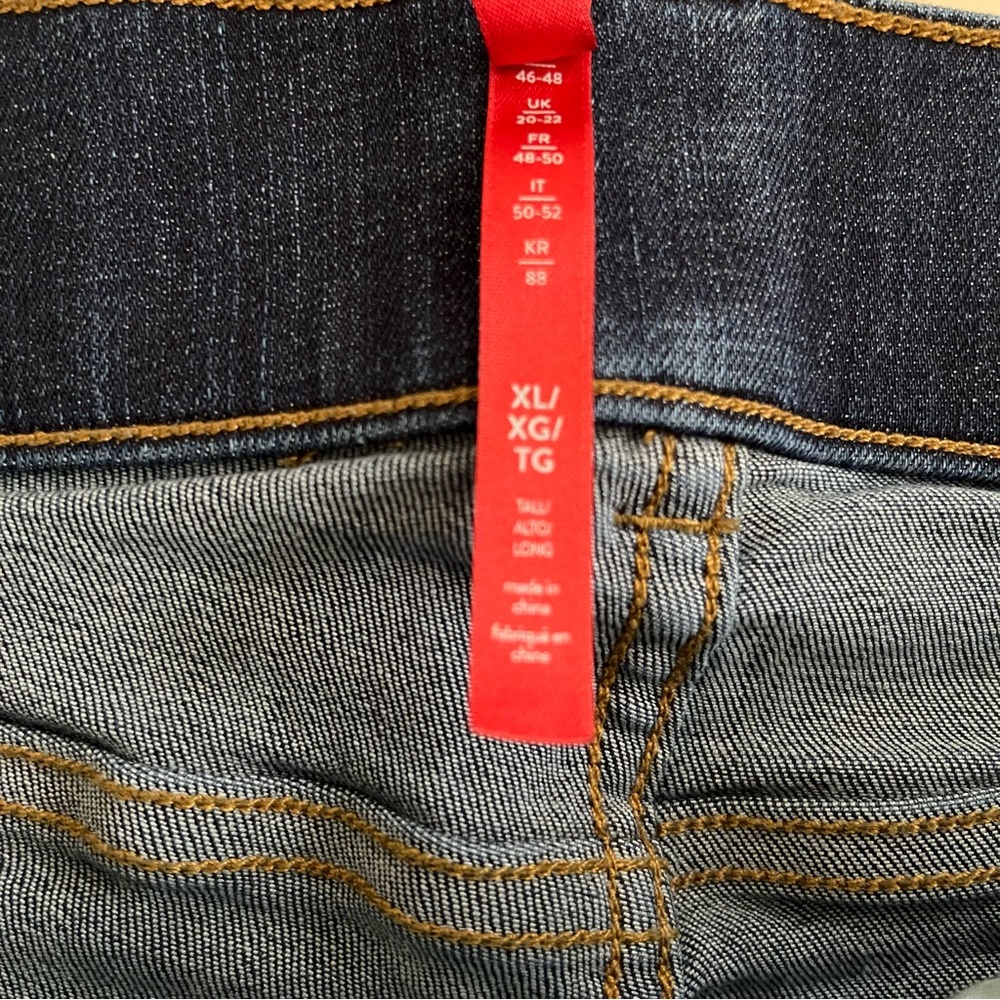 SPANX Pull-On Stretch Flare Jeans in Midnight Shade, Size XL - Picture 3 of 5